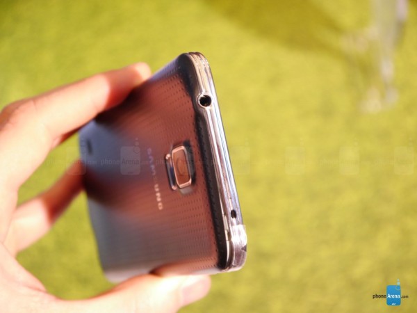 samsung-galaxy-s5-hands-on-images-009