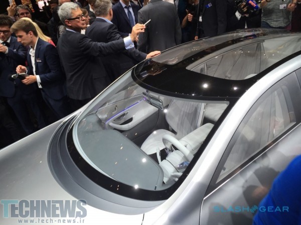 Mercedes’ Intelligent Aerodynamic Automobile previews super-luxe digital age 4