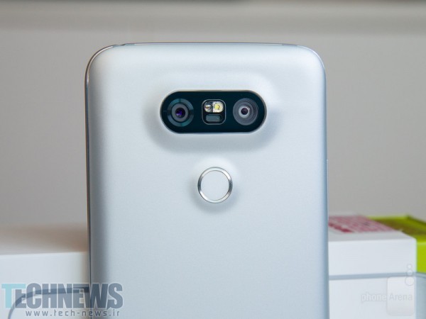 The-LG-G5-camera-bump-is-the-NFC-touch-point