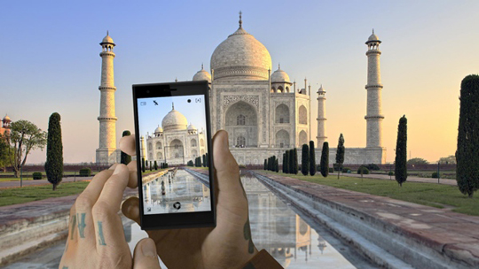 گوشی جولا در مشارکت با Snapdeal وارد هند می شود.