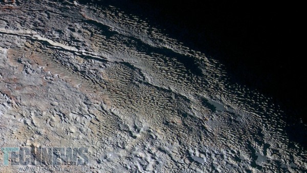 تصاویر جدید سیاره پلوتو و نمایی از کوه‌های تارتاروس درسا با شکلی همچون پوست مار