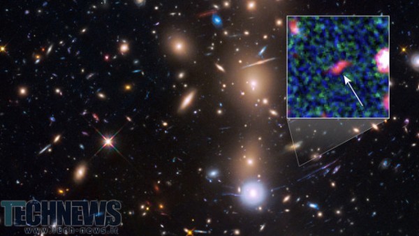تلسکوپ هابل  موفق به کشف یک کهکشان در فاصله‌ی بسیار زیاد شد