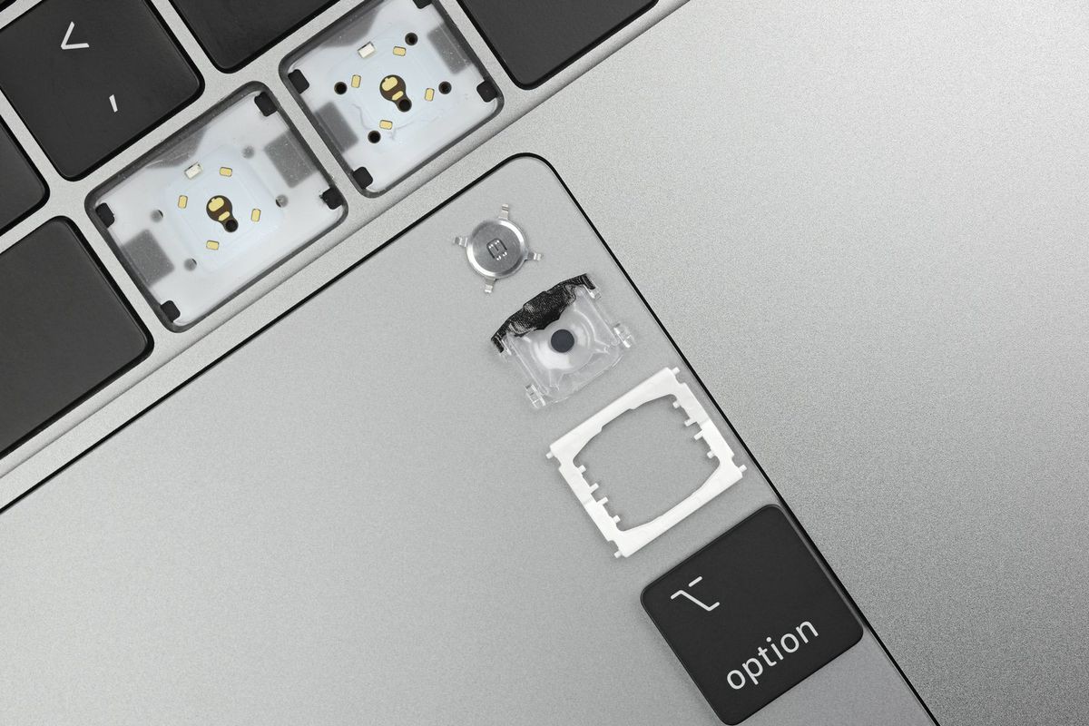 تغییر جنس مواد در کیبوردهای MacBookPro