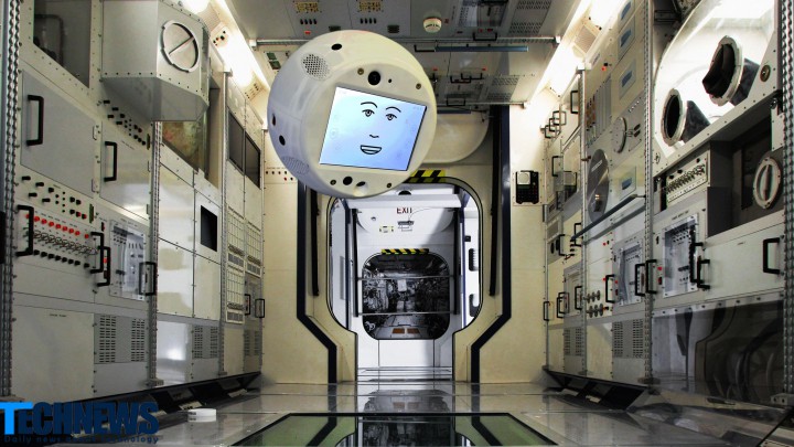 ربات پرکاربرد فضایی پس از یک سال به زمین برگشت