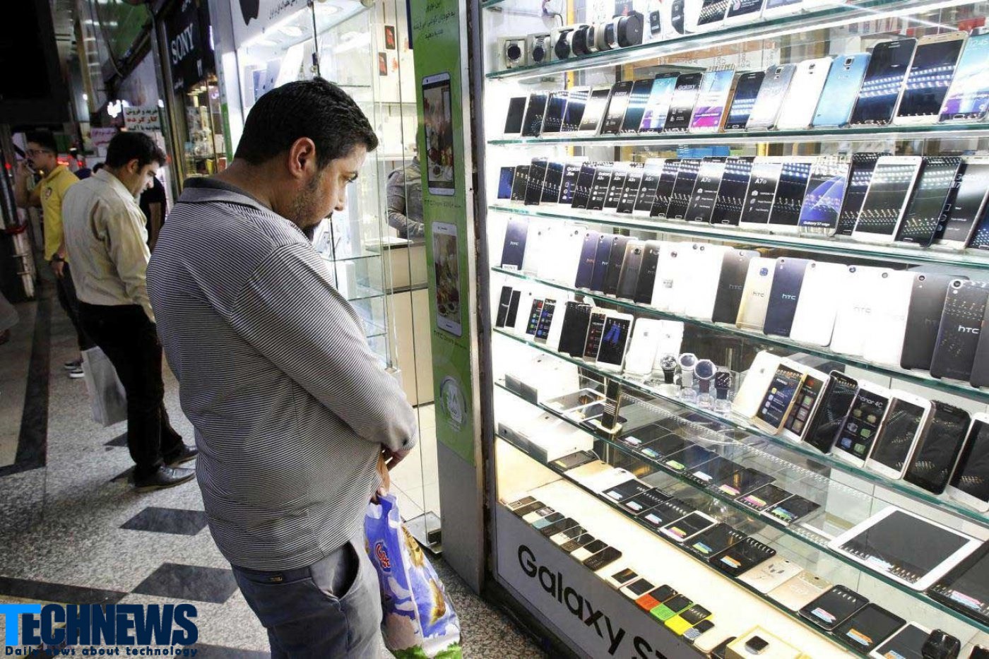 رکورد واردات قانونی تلفن همراه به کشور شکسته شد