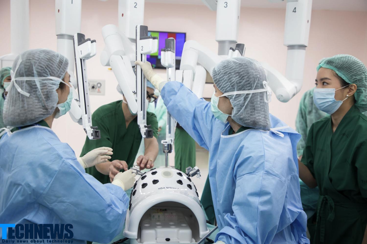 رونمایی از یک ربات پیشرفته برای کمک به جراحی اورولوژیک در تایلند