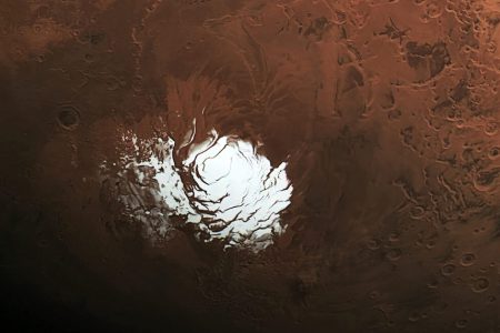 آب کشف شده در دریاچه های زیرزمینی مریخ سنگ های آتشفشانی بودند