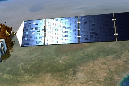 استفاده از نور ماه برای تنظیم ماهواره های رصد زمین