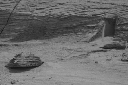 مریخ نورد کنجکاوی ناسا تصویری از یک پدیده عجیب در مریخ ثبت کرد