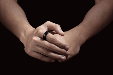 حلقه هوشمند Ultrahuman با ارسال داده های مربوط به متابولیسم بدن وضعیت سلامت را ردیابی می کند