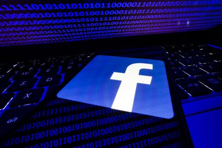 یک میلیون گذرواژه کاربران فیسبوک توسط اپلیکیشن های جعلی دزدیده شد