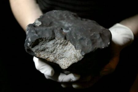 دو ماده معدنی جدید در یک شهاب سنگ کشف شد