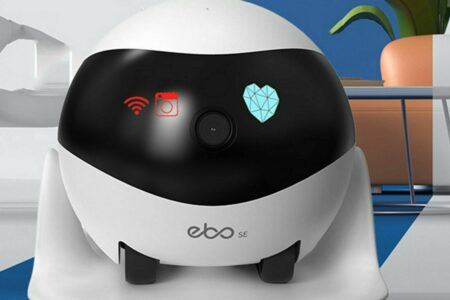 رونمایی از ربات EBO X که می تواند همانند عضوی از خانواده بر محیط خانه نظارت کند