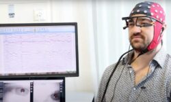 پوشیدنی جدید هوشمند تحرک بدن پس از سکته را بازیابی می‌کند