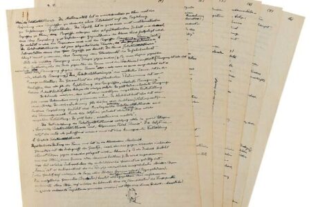 شش صفحه از کاغذهای دست نویس آلبرت اینشتین به حراج گذاشته شد