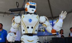 ناسا ربات انسان نمای خود را در استرالیا آزمایش می کند