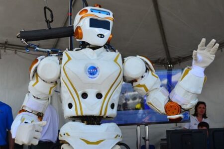 ناسا ربات انسان نمای خود را در استرالیا آزمایش می کند