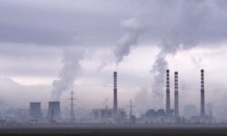 دانشمندان در مورد اوج انتشار کربن در سال ۲۰۲۳ هشدار دادند