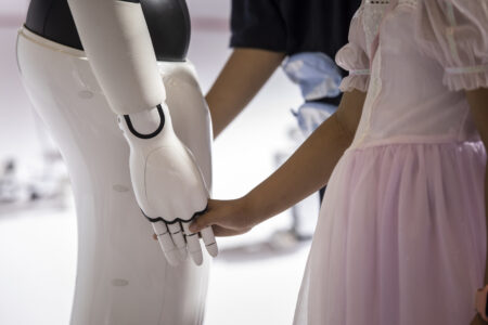 چین تا دو سال آینده ربات‌های انسان نمای پیشرفته عرضه می‌کند