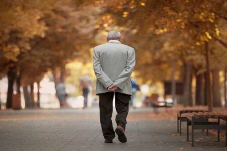 ریسک شکستگی در افراد مسن از طریق مشکلات پیاده‌روی پیش بینی می‌شود