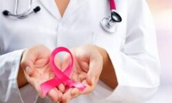 دانشمندان در مورد افزایش نرخ ابتلا به سرطان سینه در زنان جوان هشدار دادند