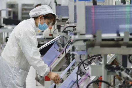 امریکا موانع جدیدی برای تولید تراشه توسط SK Hynix و سامسونگ در چین ایجاد می‌کند