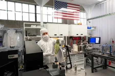 استارتاپ امریکایی مدعی جایگزینی لیتوگرافی High-NA EUV شد