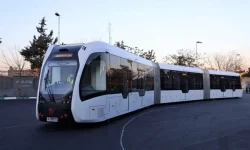 پایان رویای تراموا در تهران؛ اتوبوس‌های ۲۶ متری چینی در راهند