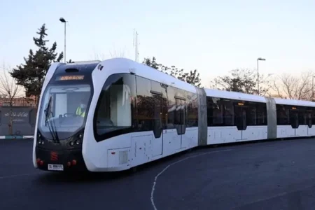 پایان رویای تراموا در تهران؛ اتوبوس‌های ۲۶ متری چینی در راهند