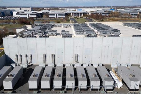 زیرساخت های هوش مصنوعی، منابع آبی جهان را با سرعت می بلعند