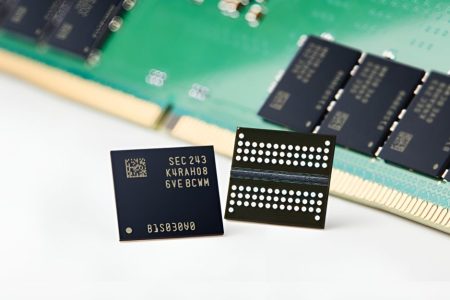 شرکت سامسونگ کارمندان خود را به اتهام دریافت رشوه بازجویی میکند