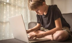 دولت بریتانیا محدودسازی VPN را با ایمنی کودکان پیوند زد