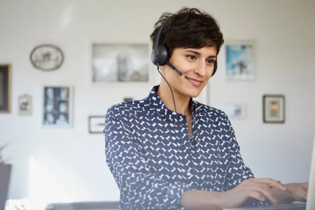 کارکنان بخش فناوری خواستار مداخله قانون گذاران برای شفاف سازی ارزیابی های خودکار الگوریتمی در محیط کار هستند